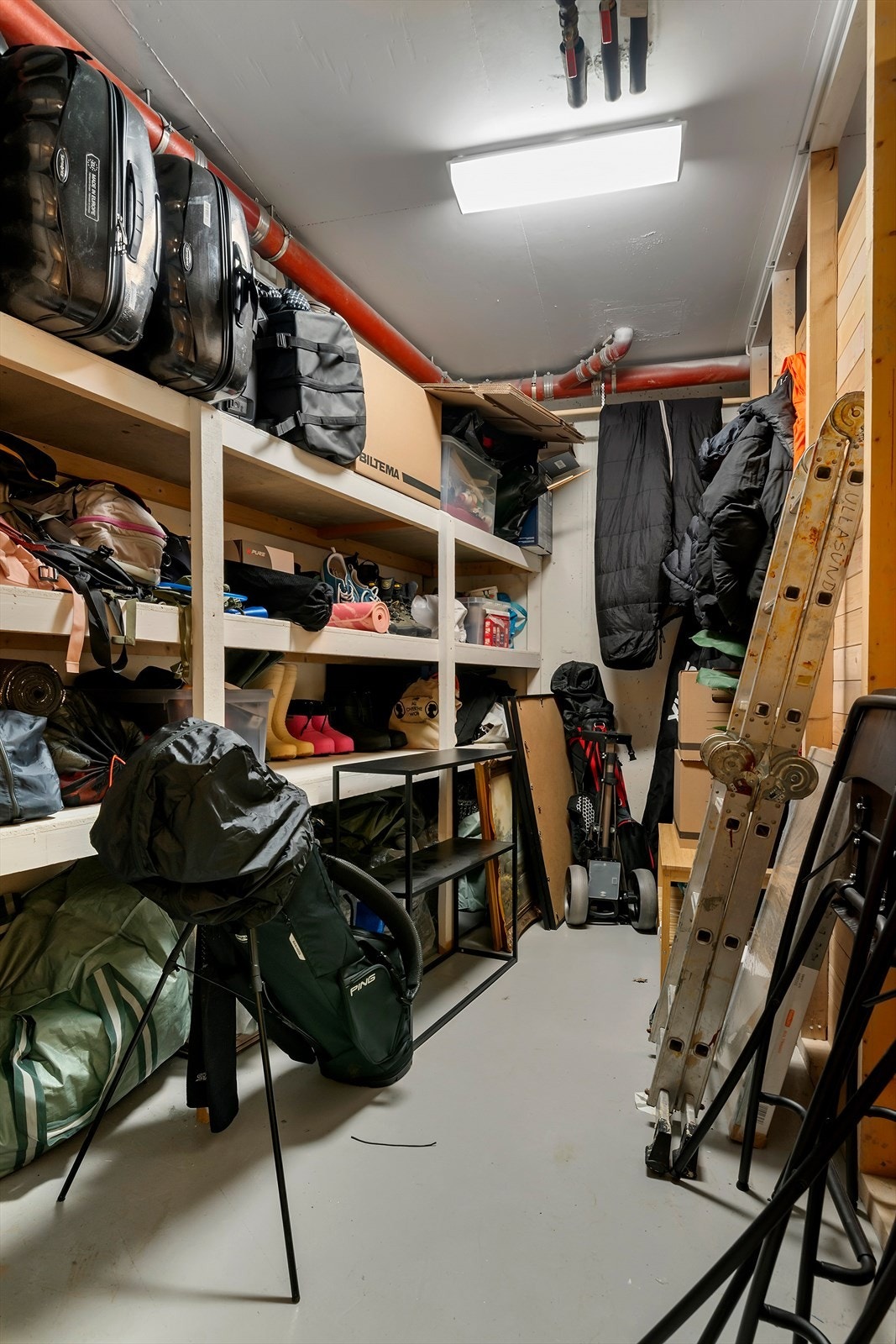 I kjelleren er det også en romslig bod på 6 kvm som tilhører leiligheten. Galleribilde