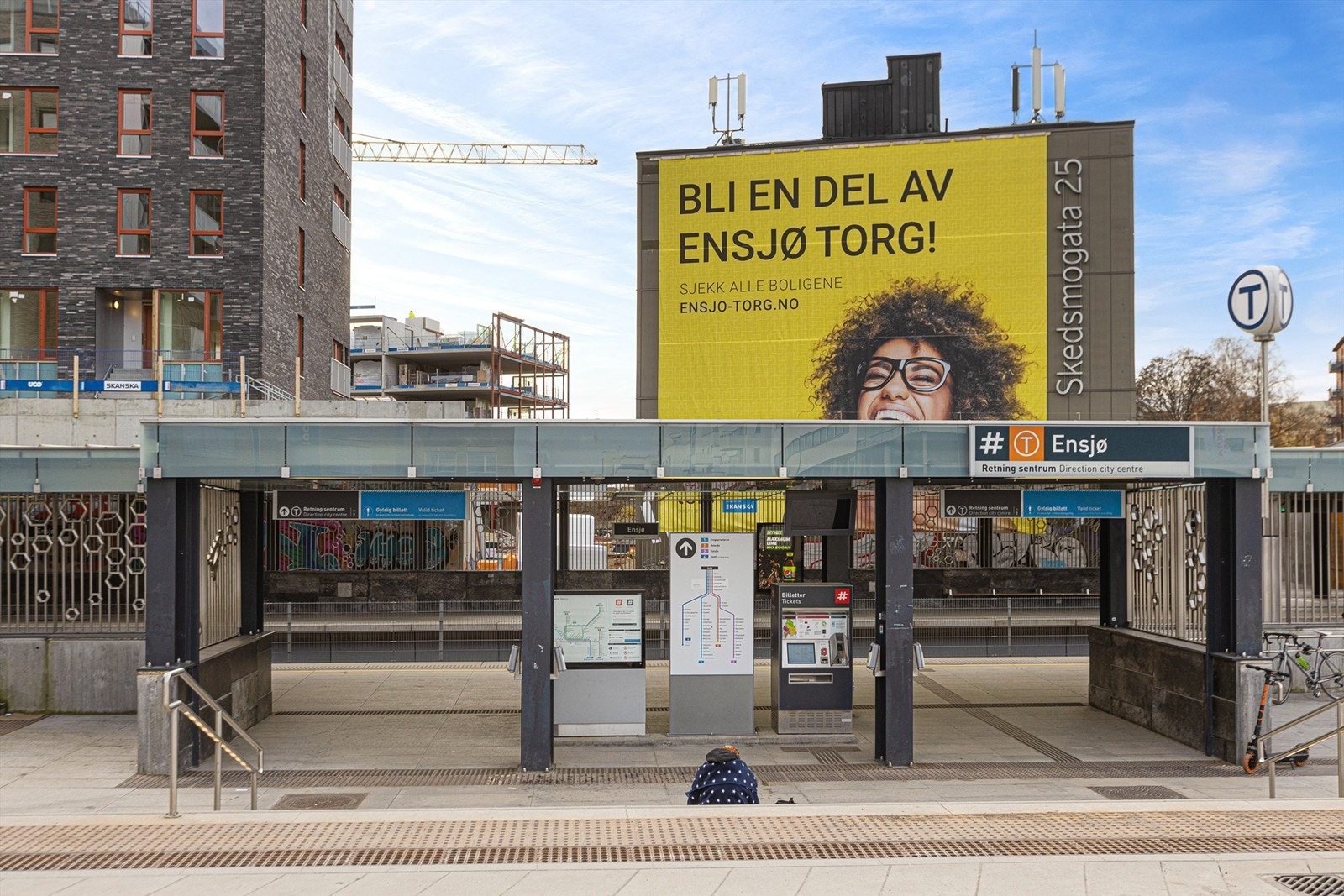Kort vei til Ensjø t-bane. Galleribilde