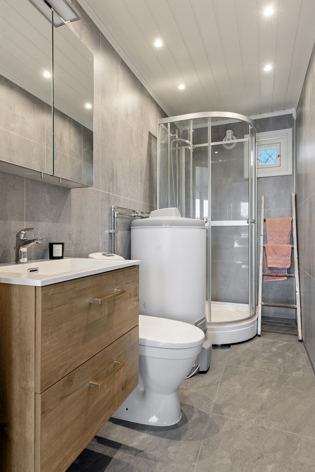 Moderne bad/wc. Galleribilde