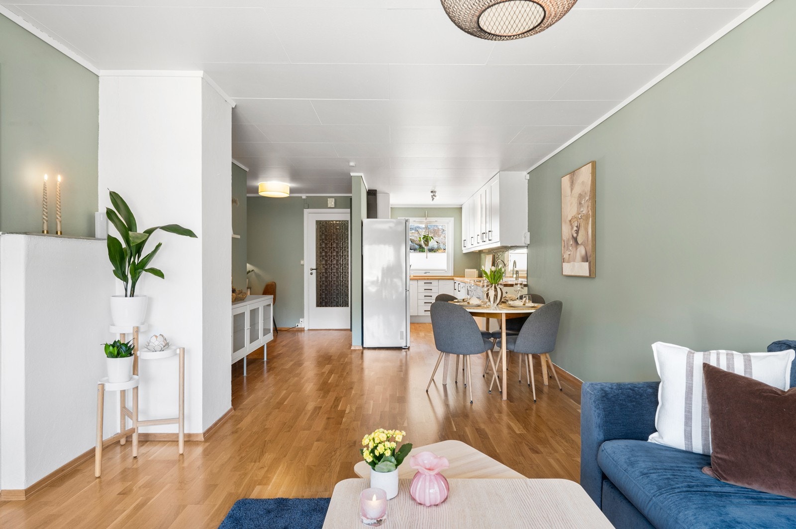 Her er det god plass for en romslig sofagruppe. Galleribilde