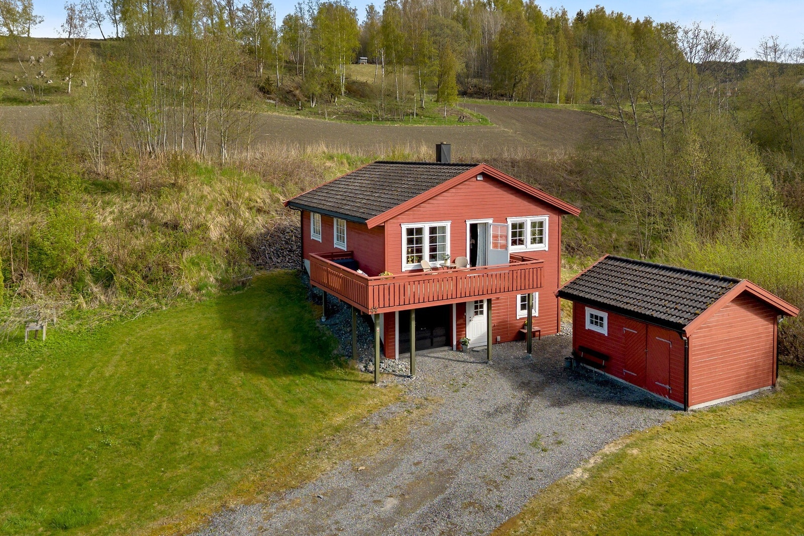 Velkommen til Danielstrøa 44 - En sentral og flott beliggende eiendom innerst i blindveg. Galleribilde