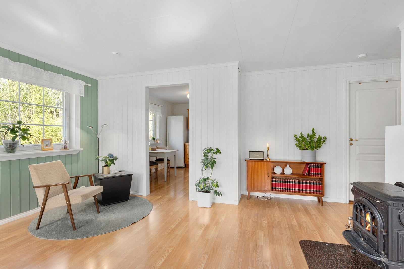 Praktisk planløsning der kjøkkenet er adskilt fra stuen. Galleribilde