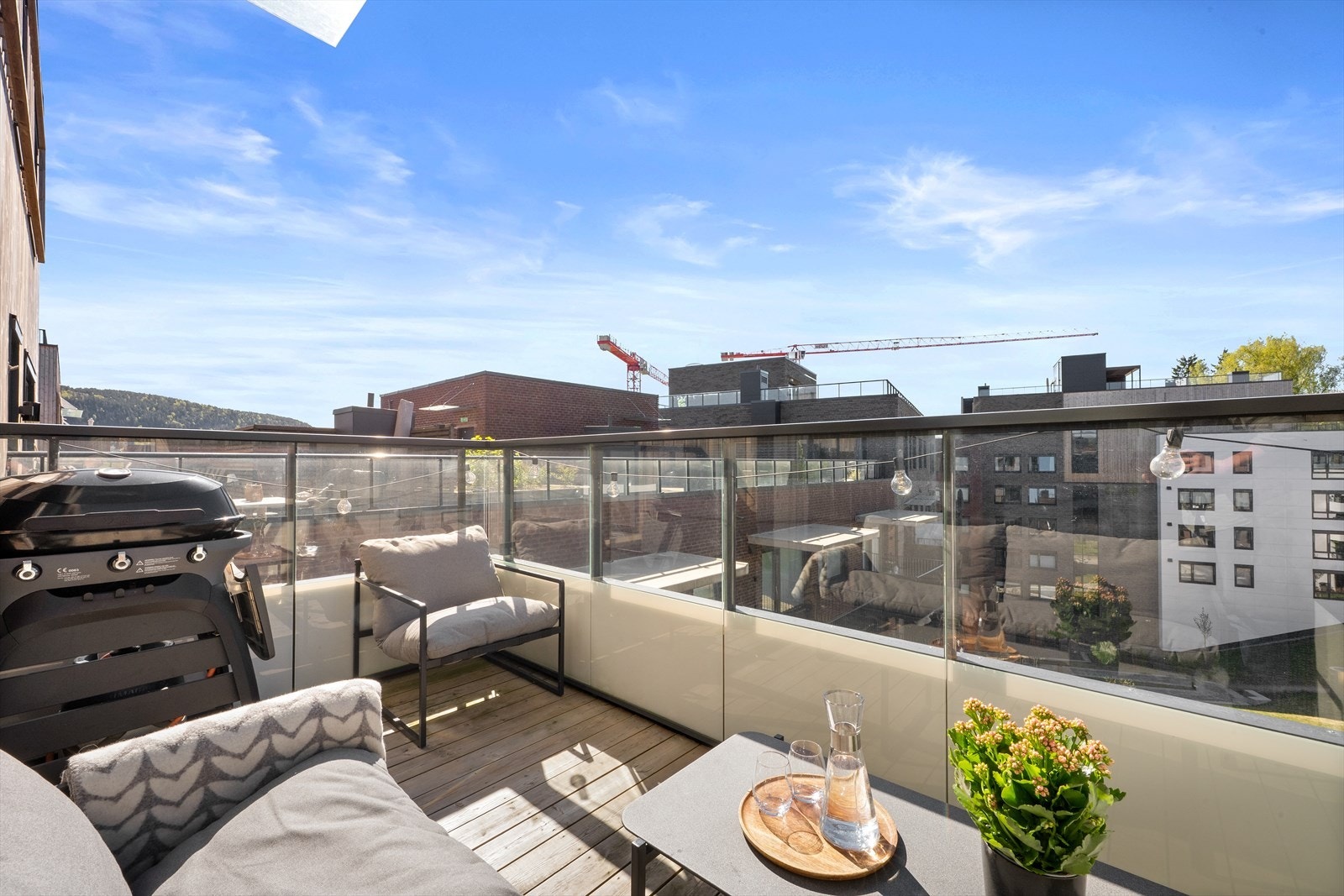 DNB Eiendom ved Malin Bruer har gleden av og presentere en moderne 2-roms andelsleilighet fra 2025 i et spennende, sentralt og urbant område under utvikling. Galleribilde