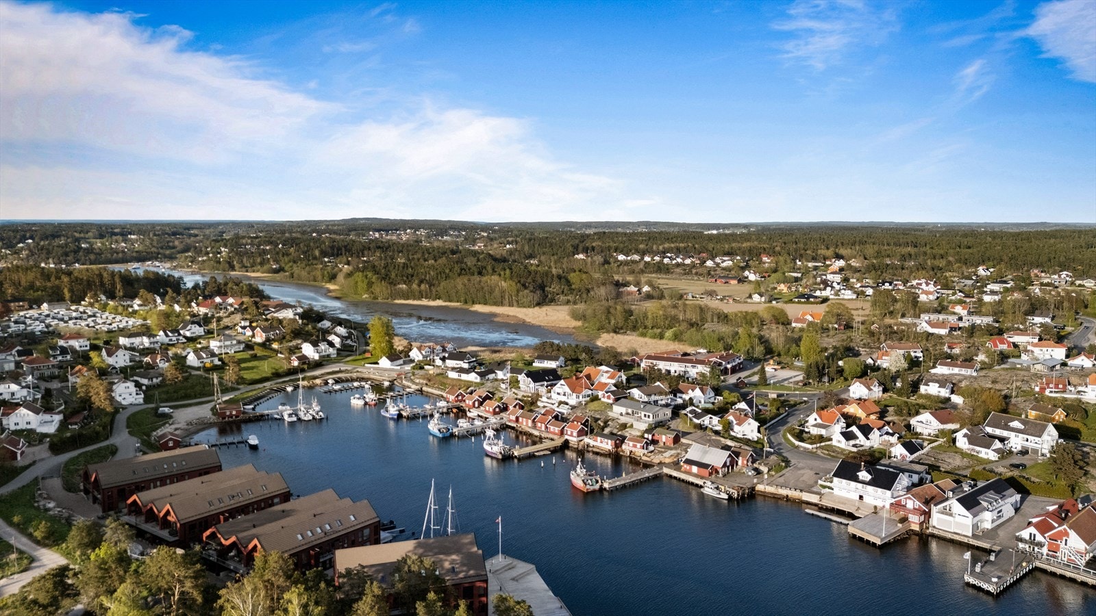 Området byr på flotte turmuligheter langs kysten og i innlandet. Galleribilde