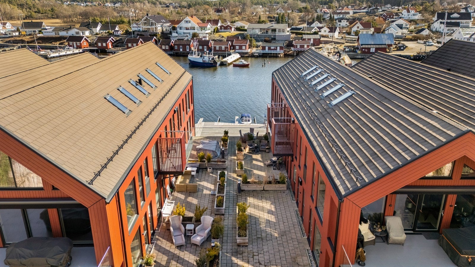 Oversiktsbilde som viser sameiets plassering i Engelsviken. Galleribilde