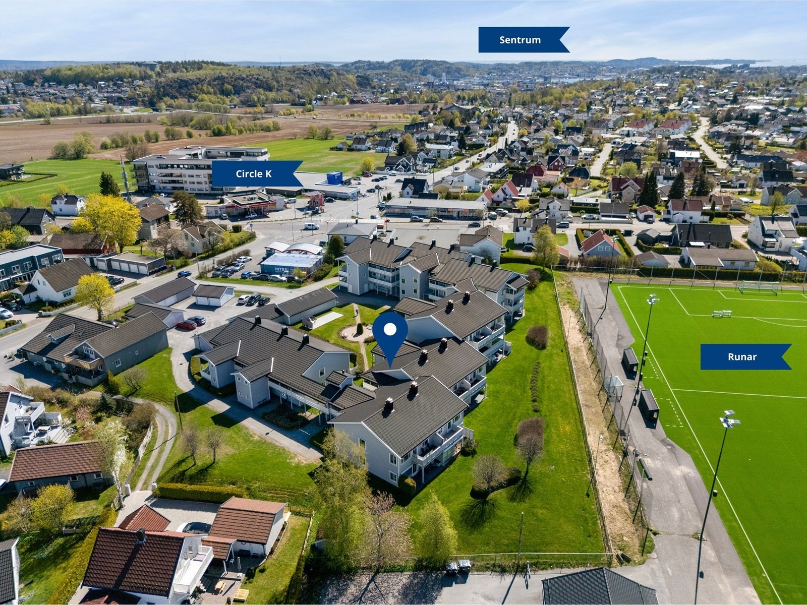 Beliggenheten på Haukerød er sentral med kort vei til både sentrum, butikker og idrettsanlegg. Galleribilde