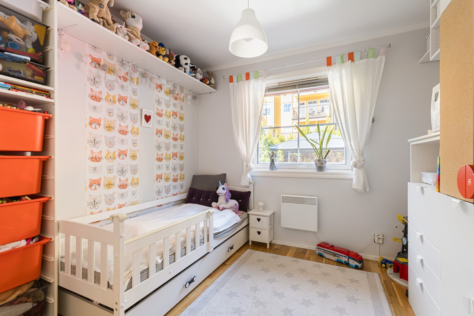 Det er to gode soverom ved entreen. Galleribilde
