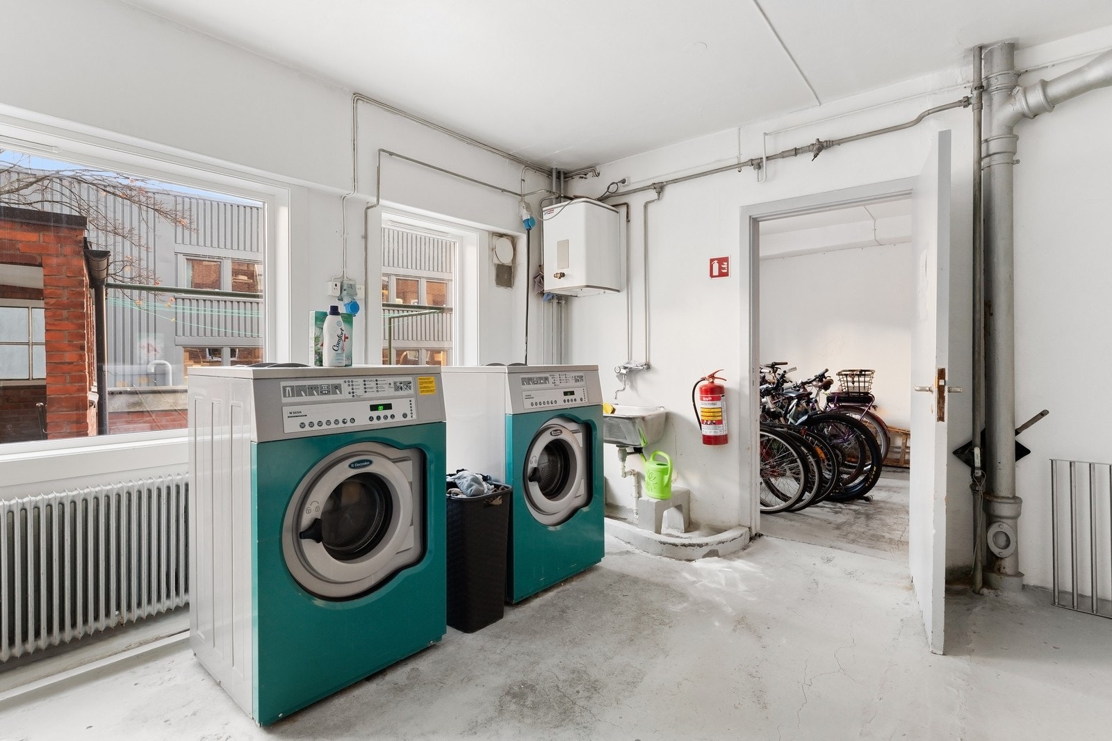 Det er fellesvaskeri i oppgangen. Galleribilde