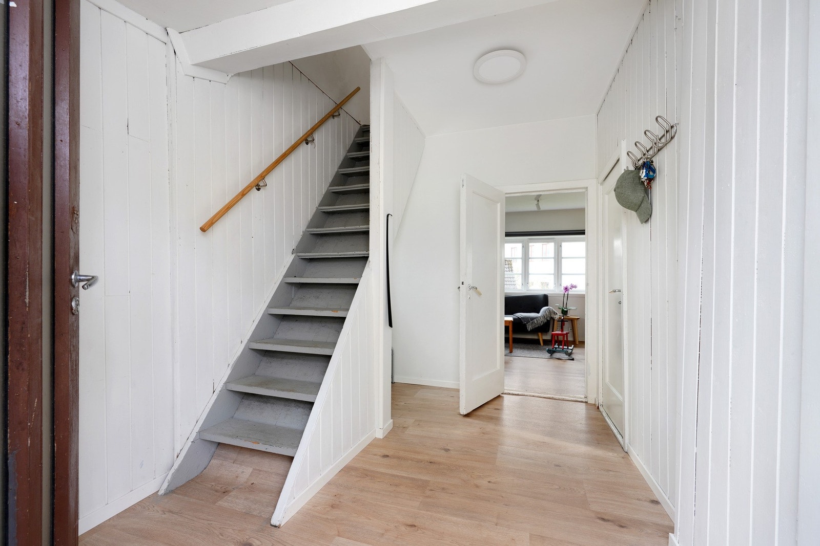 Trappen opp til loftet Galleribilde