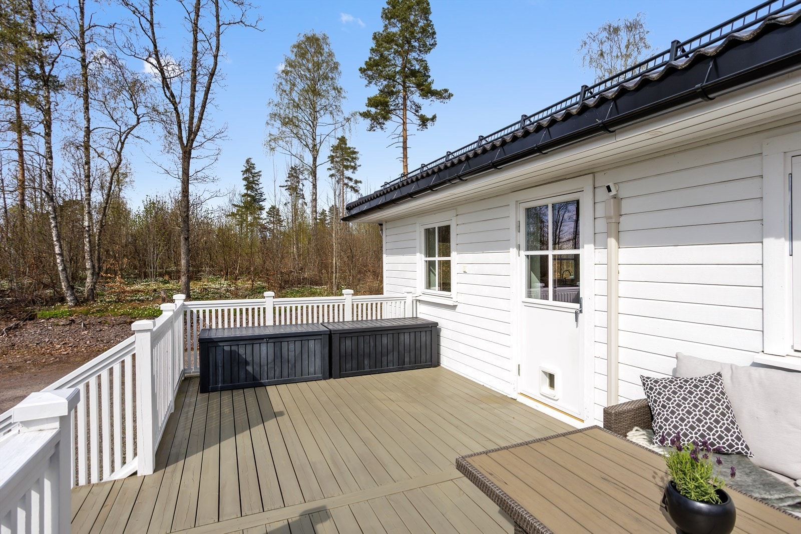 God plass til utemøblement. Galleribilde