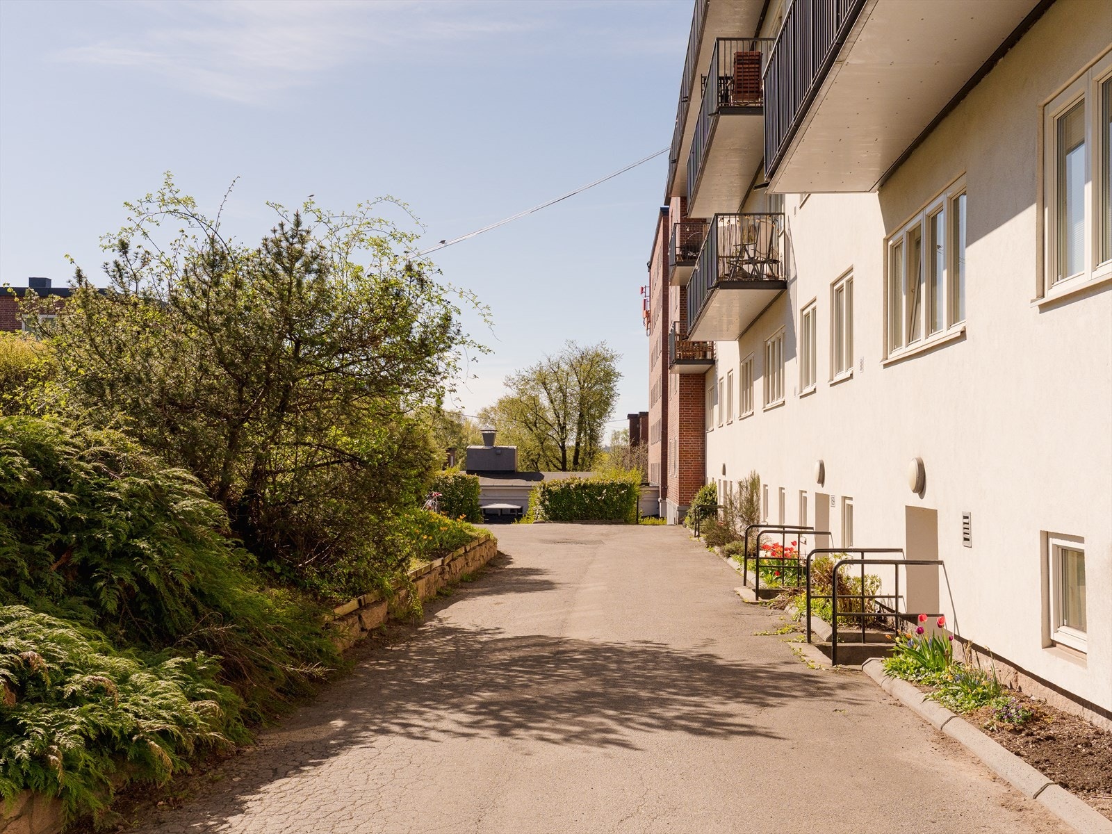Fasaden mot bakgården ble pusset opp i 2012-2013. Galleribilde