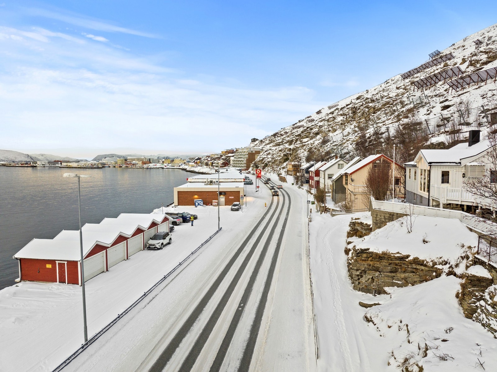 Beliggenheten gir kort vei til både sentrum og fine turområder. Galleribilde