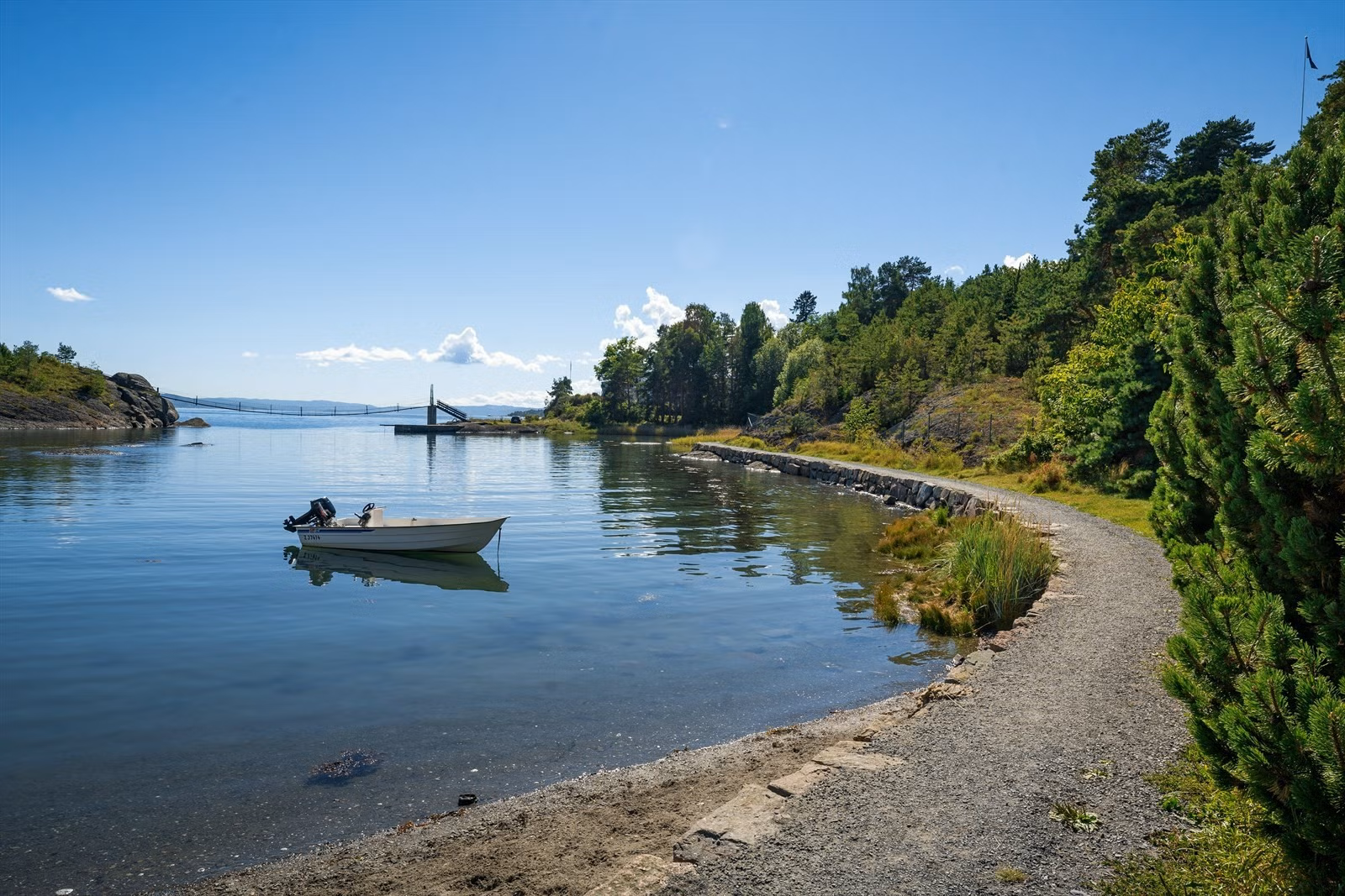 Snarøya fine rekreasjonsmuligheter langs kyststien. Galleribilde