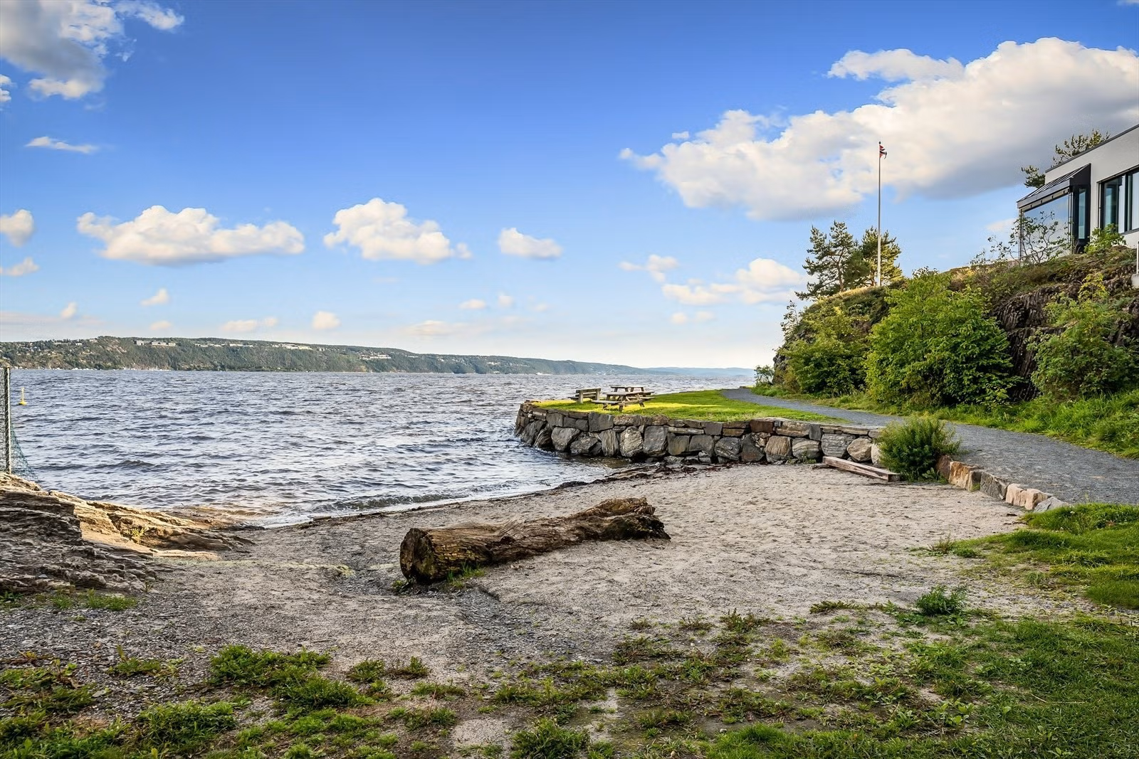 Snarøya kort vei til badestrand på Fûrststranden. Galleribilde
