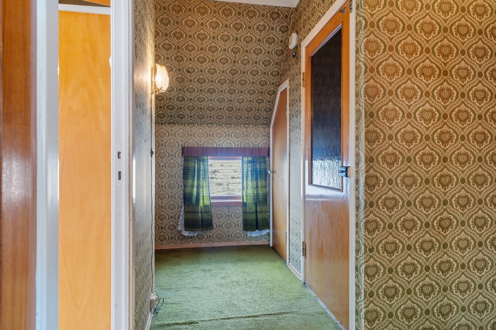 Romslig gang på loft (loftsetasje ikke godkjent ref. pkt. ferdigattest). Galleribilde