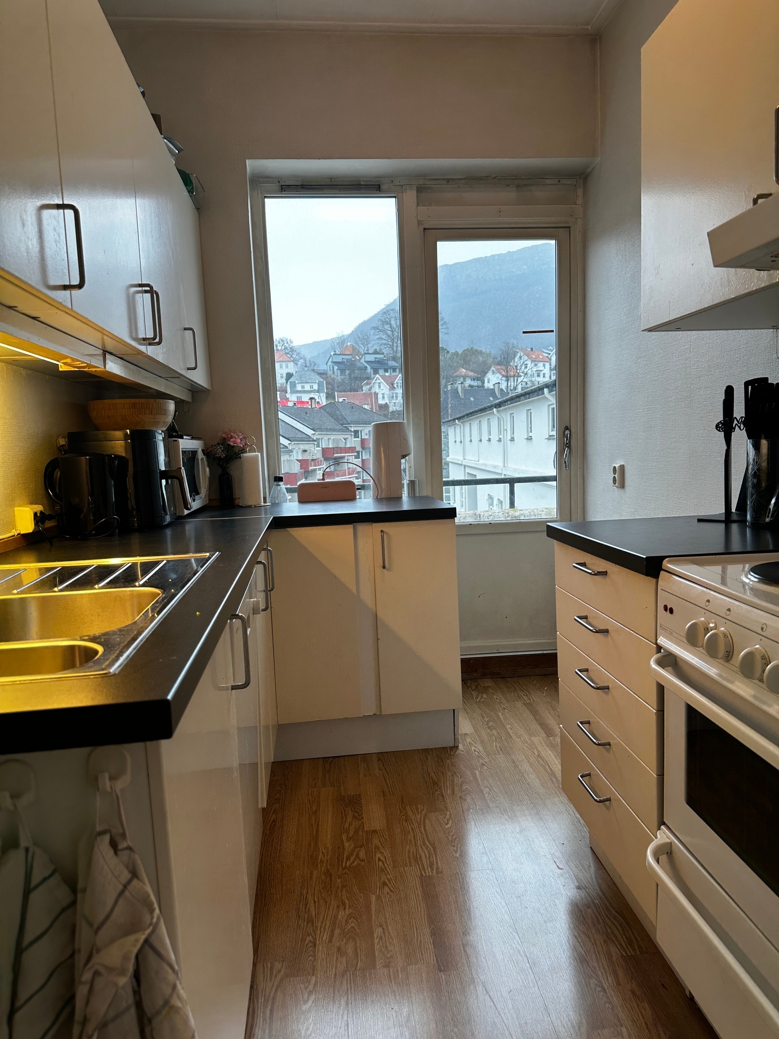 Kjøkken (skal renoveres) Galleribilde