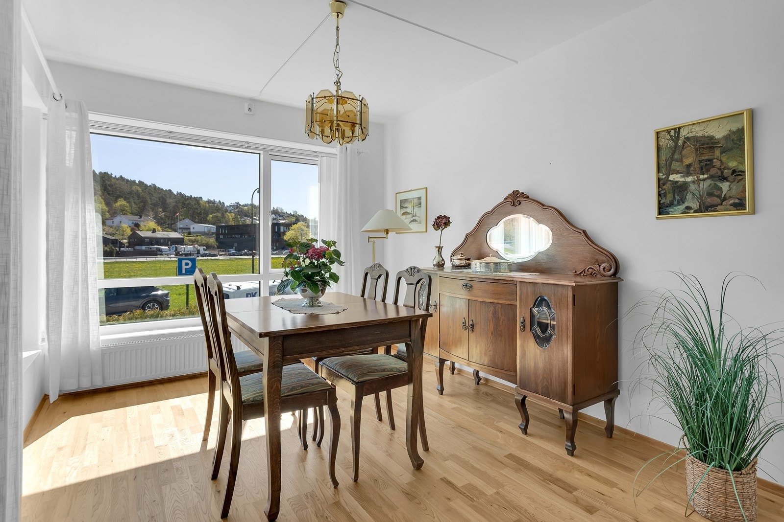God plass til spisebord Galleribilde