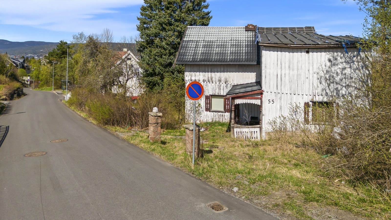 Beliggende i rolige og barnevennlige omgivelser med lite gjennomgangstrafikk. Galleribilde