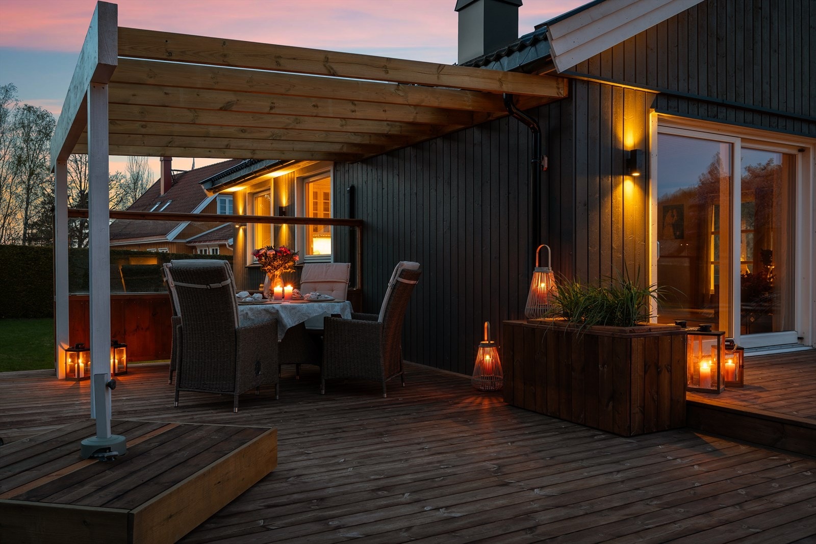 Tenk å tilbringe en venne kveld her en varm sommerkveld. Galleribilde