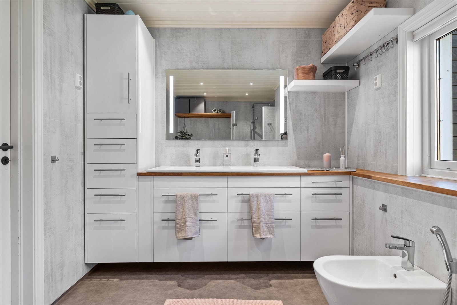 Badet i 1. etasje ble pusset opp i 2017. Galleribilde