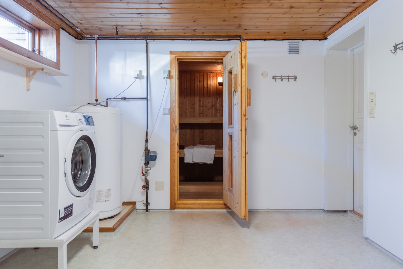 Det er egen badstue i tilknytning til vaskerommet. Galleribilde