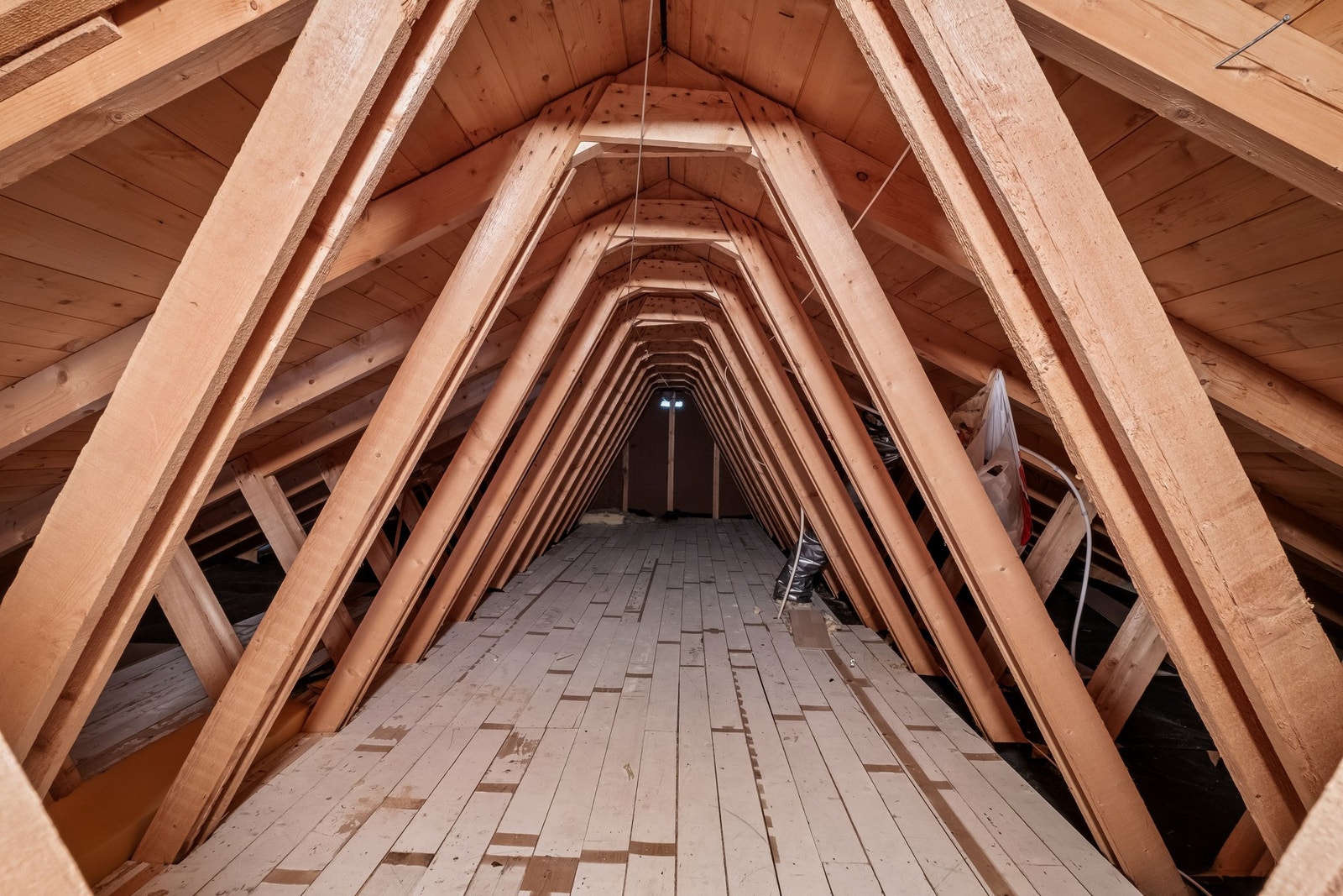 Loft med lagringsplass. Galleribilde