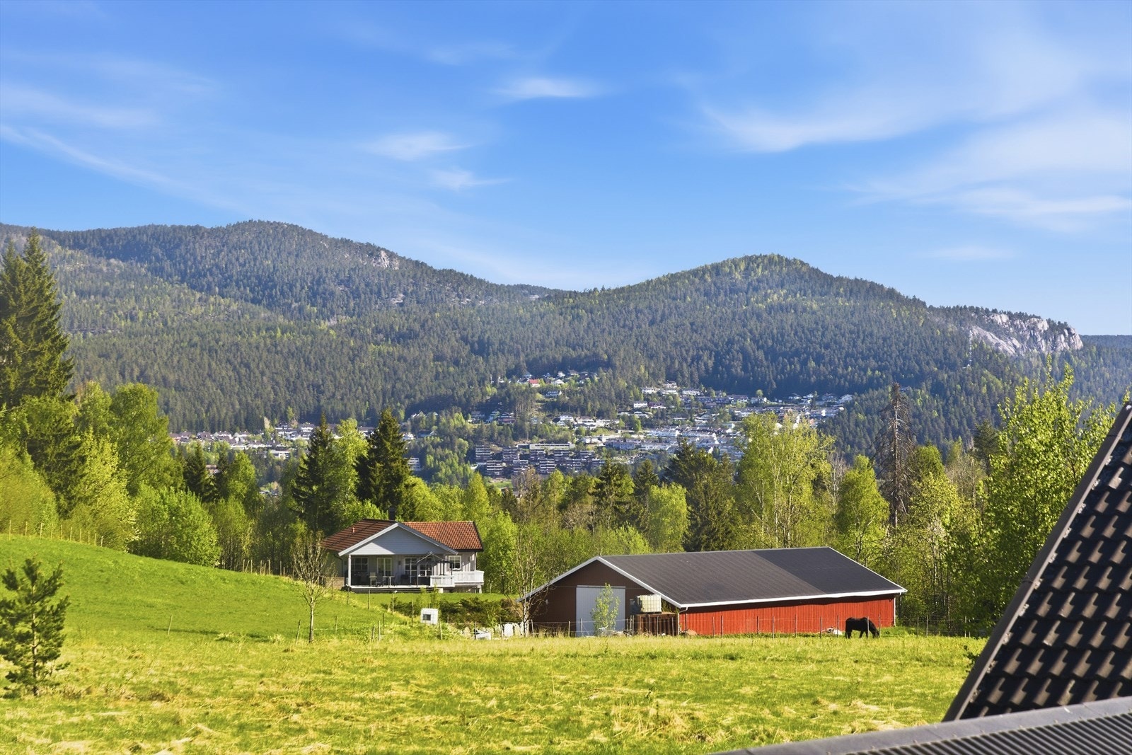 Landlig og rolig beliggende Galleribilde