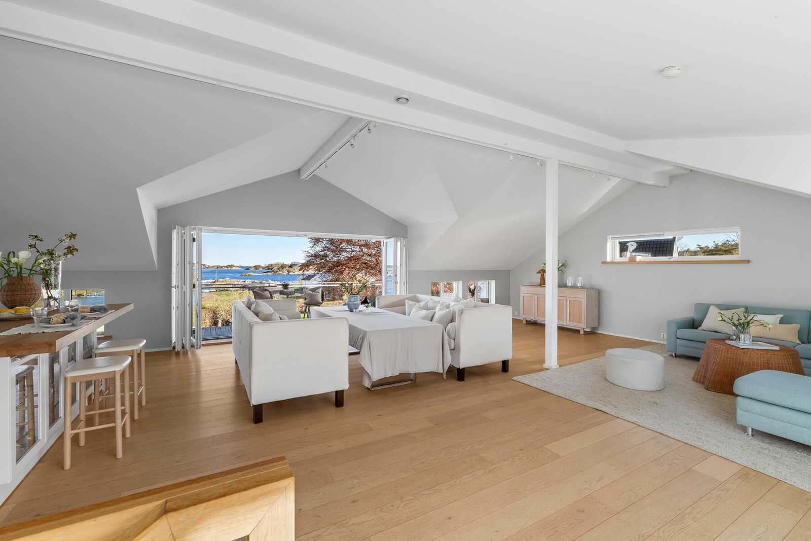 Store foldedører gir et fantastisk uttrykk Galleribilde