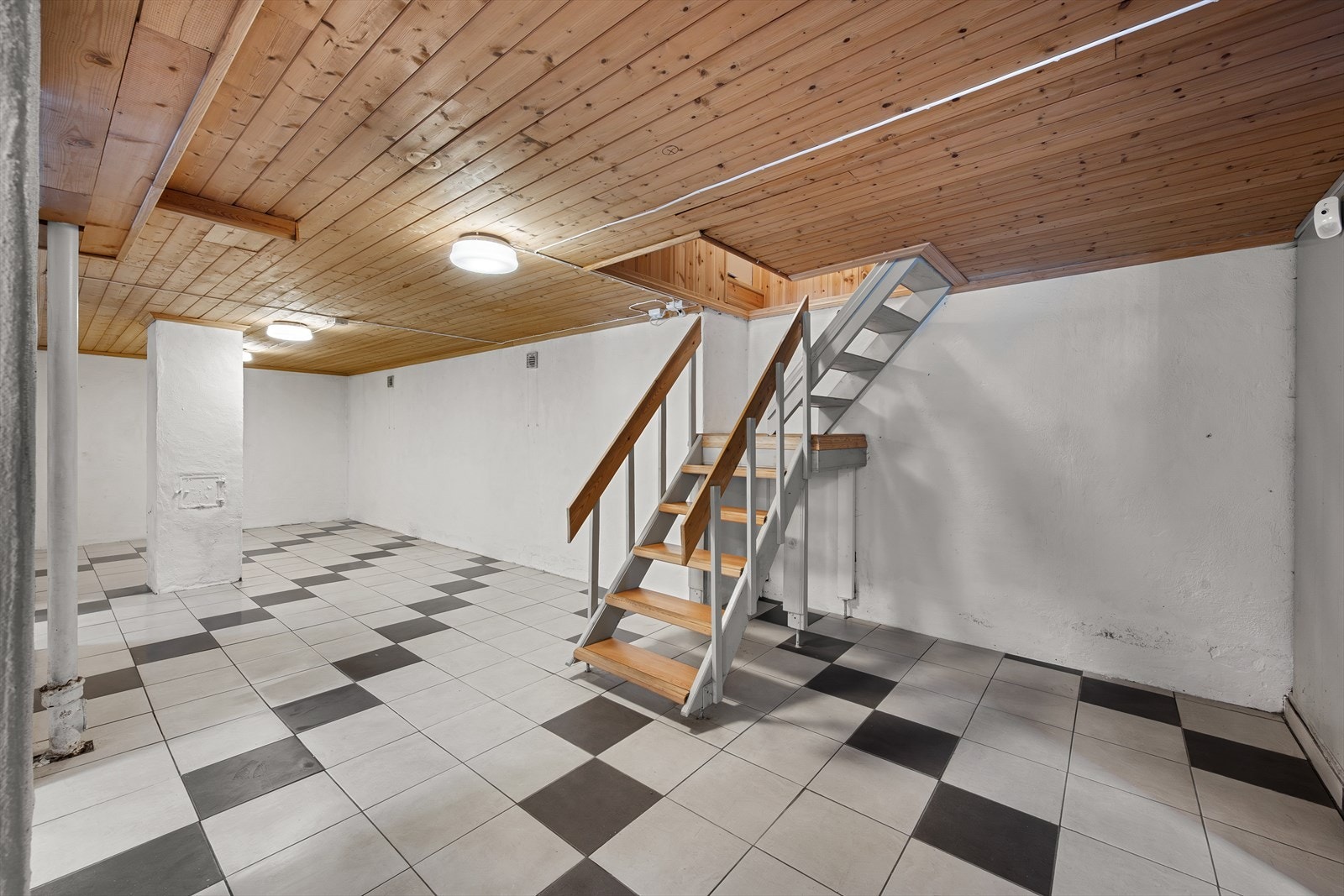- Her har man særs gode oppbevaring- og lagringsmuligheter - Galleribilde