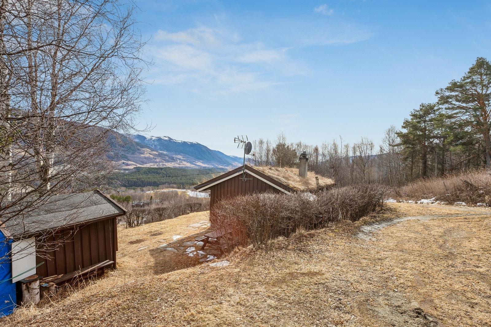 Enkel, men funksjonell fritidsbolig med god tilgjengelighet, perfekt for deg som ønsker et lettstelt fristed på fjellet. Galleribilde