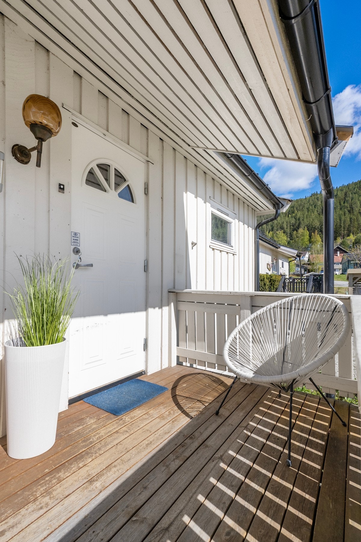 Det er også terrasse utenfor inngangspartiet Galleribilde