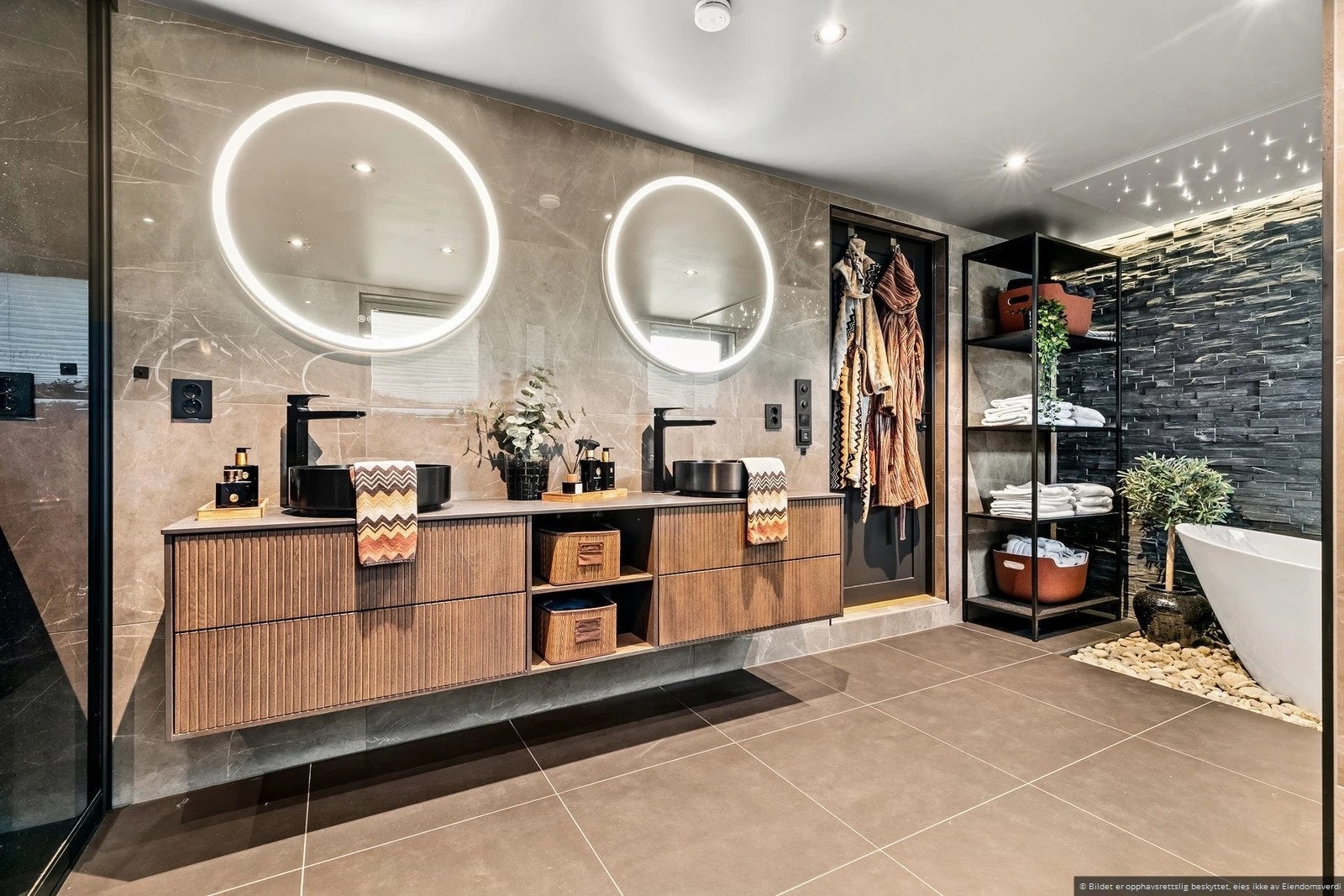 Bad 2 med dobbel servant. Galleribilde