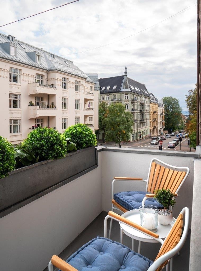 Balcony / Balkong Galleribilde