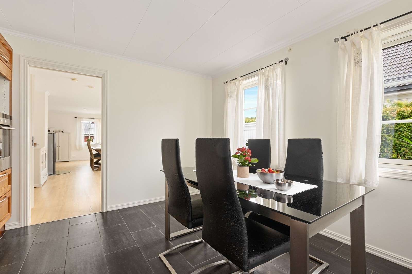 Avsatt plass til spisebord. Galleribilde