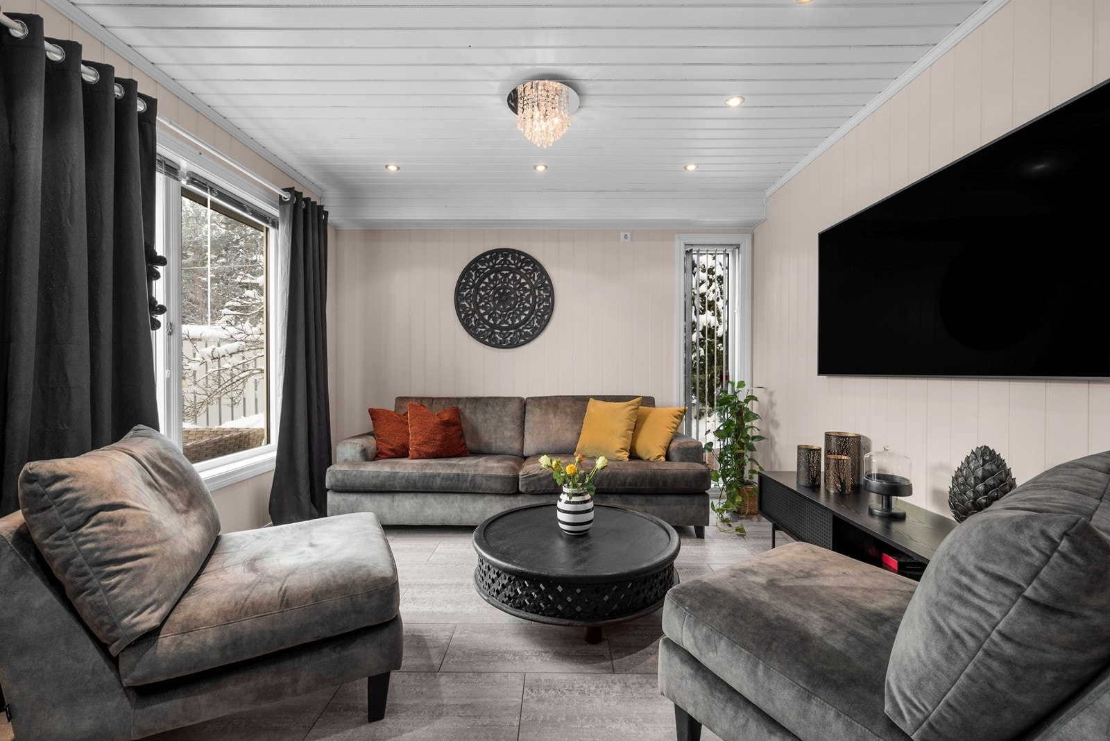 Utstrakt bruk av downlights. Galleribilde