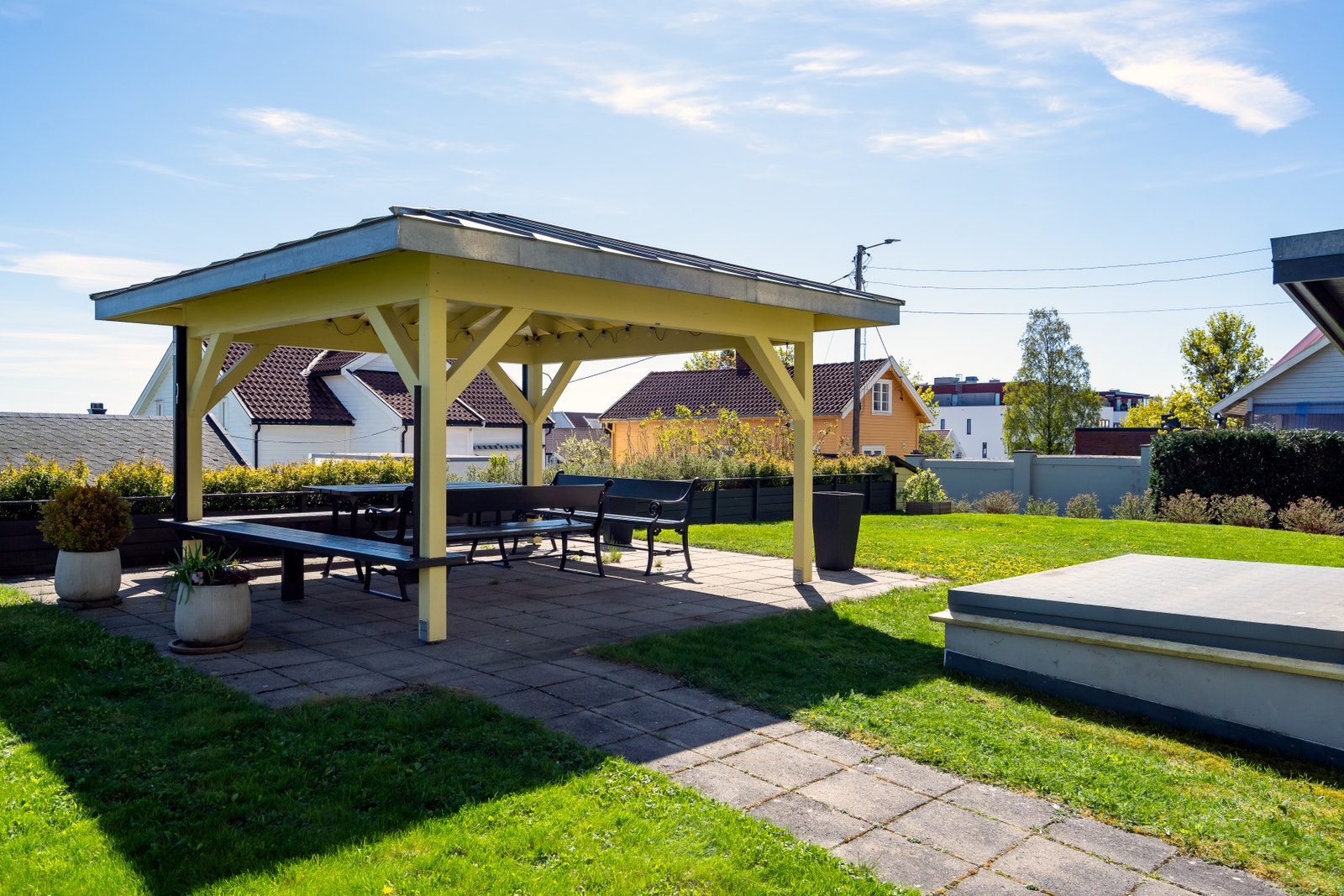 Felles uteplass Galleribilde