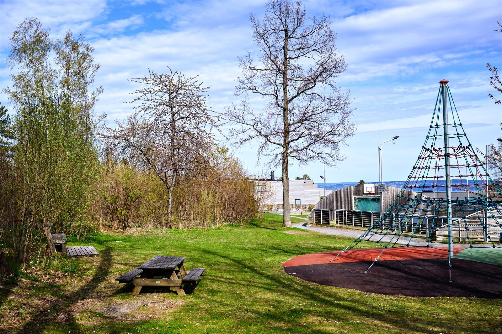 Området har flere lekeområder og er et eldorado for barnefamilier. Galleribilde