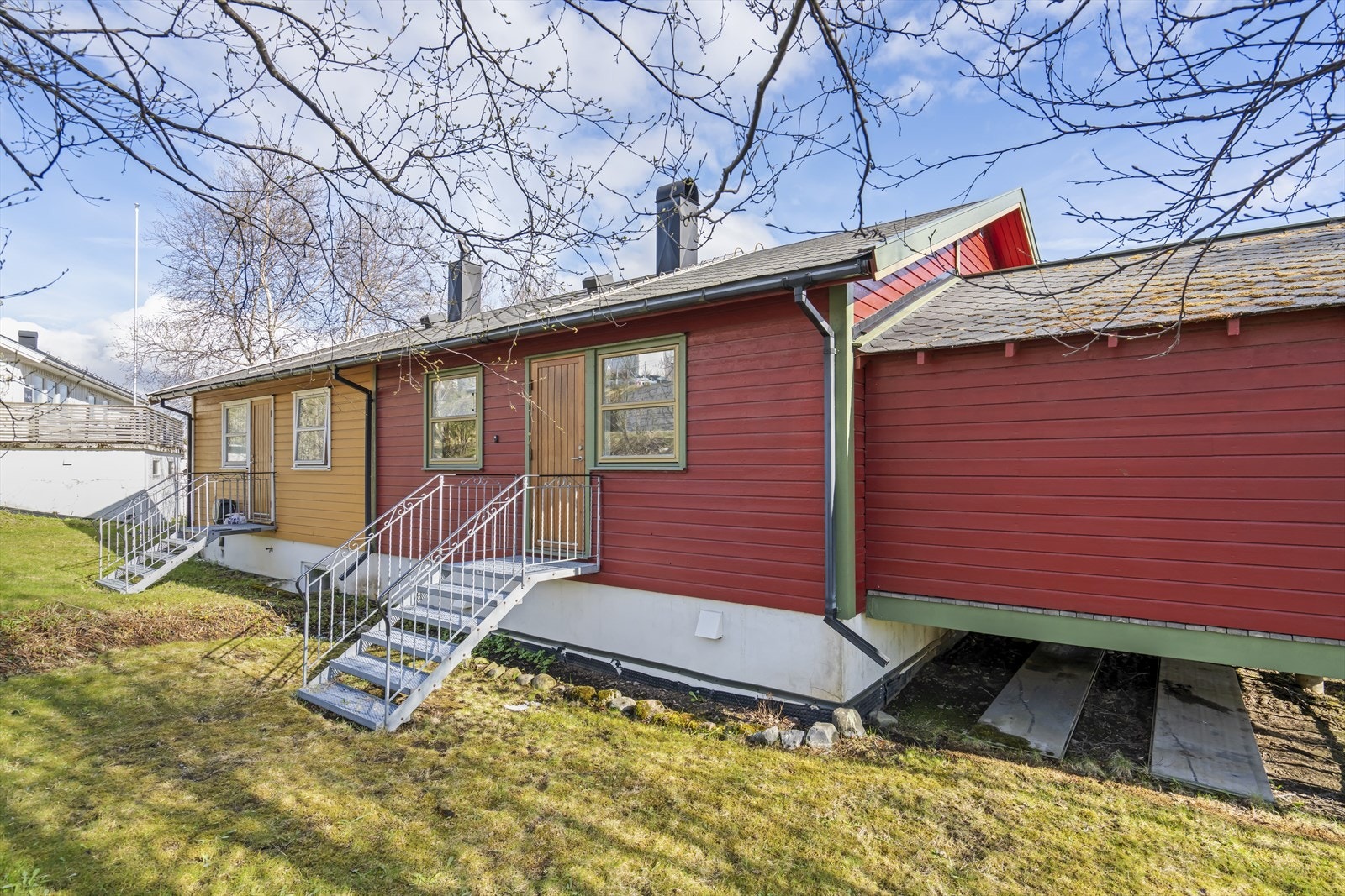 Utgang (fra soverom) på baksiden. Galleribilde