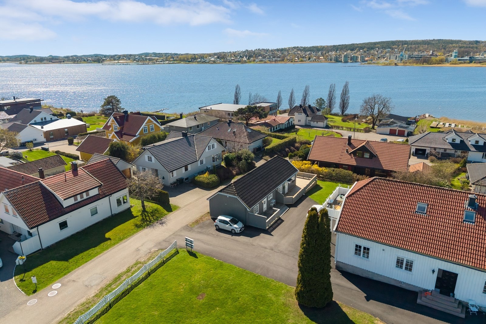 En oversikt som viser boligens plassering i det veletablerte boligområdet. Galleribilde