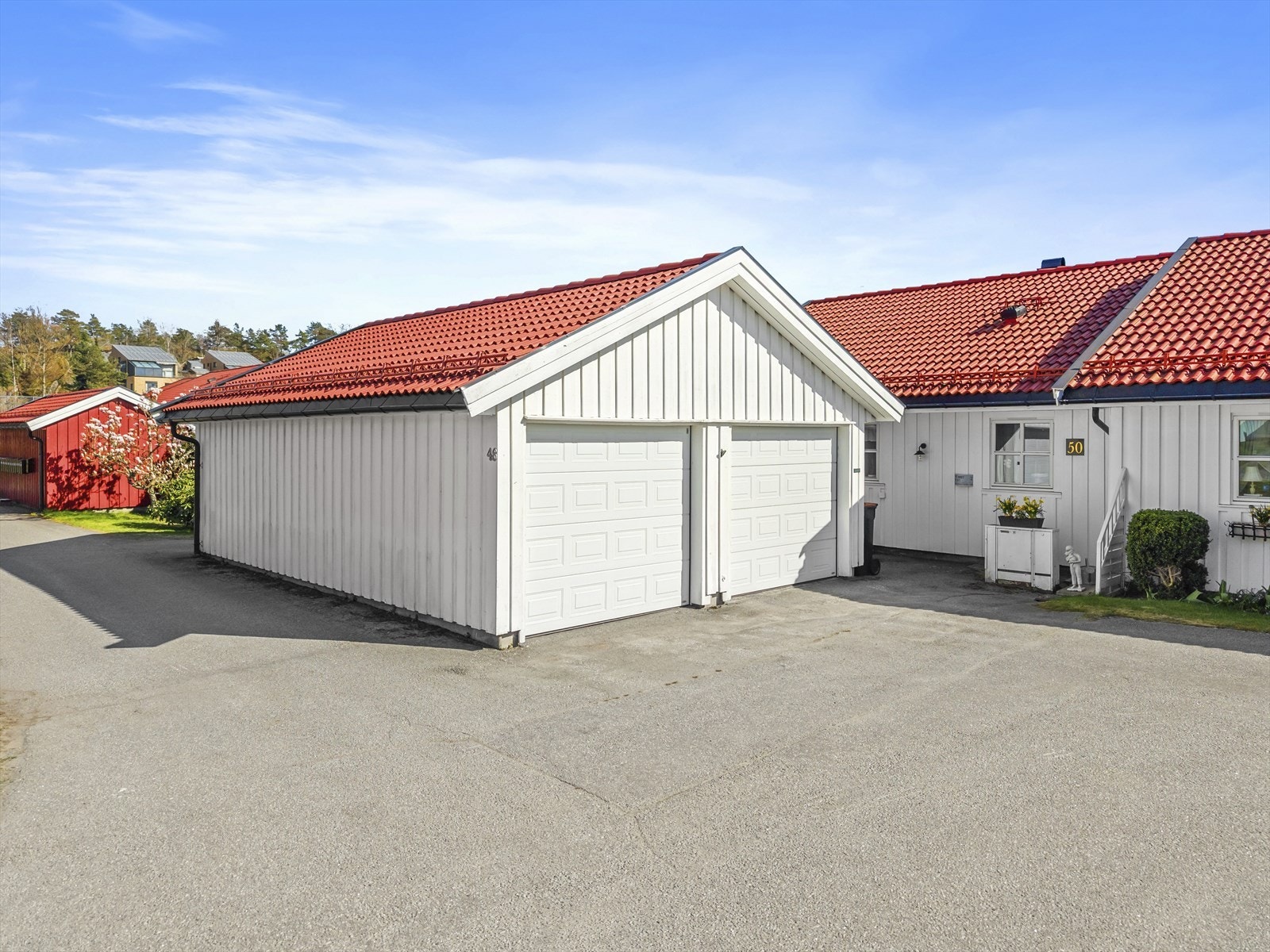 Garasjeplass rett ved boligen Galleribilde