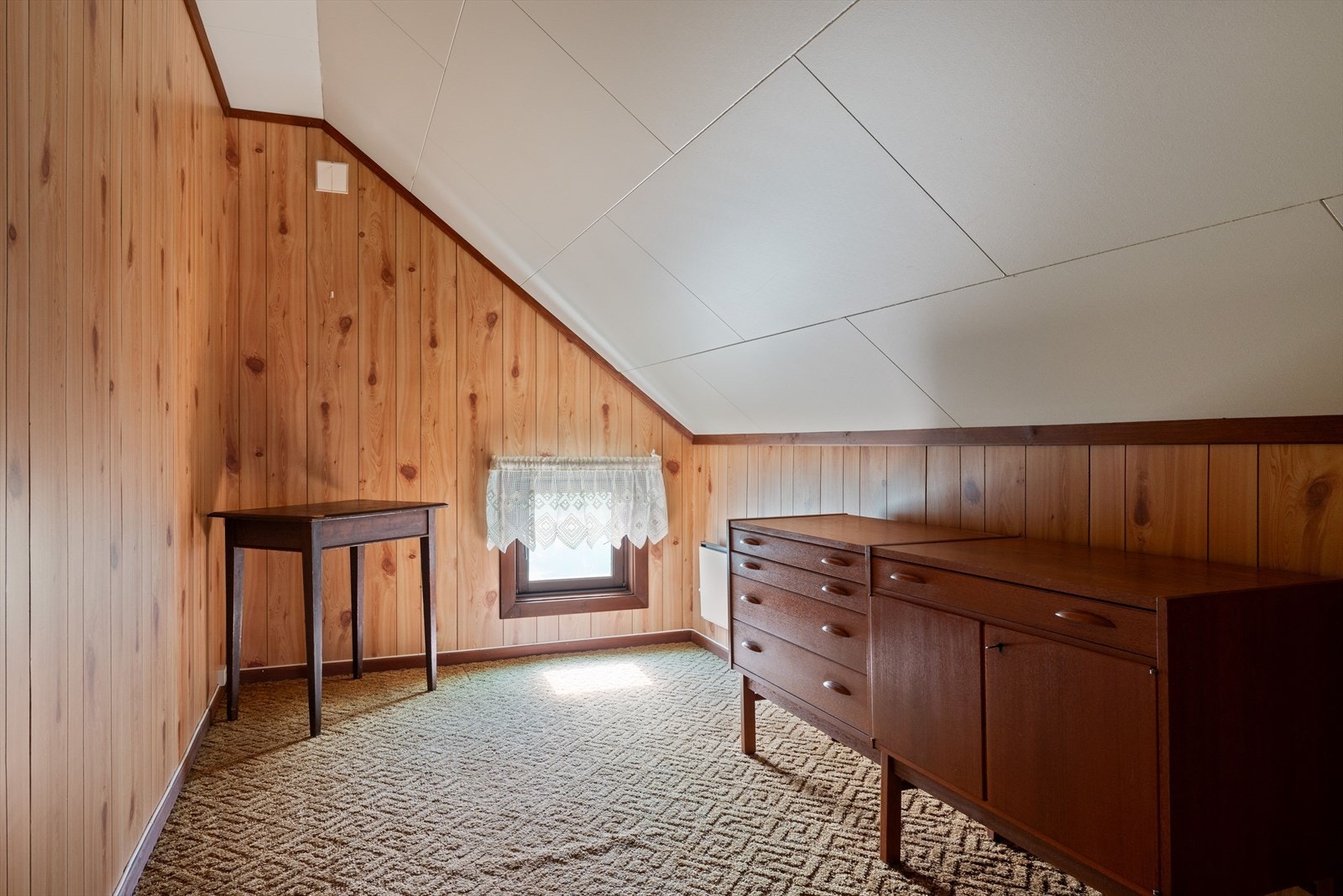Rom med mulighet for kontorplass eller walk in garderobe. Galleribilde