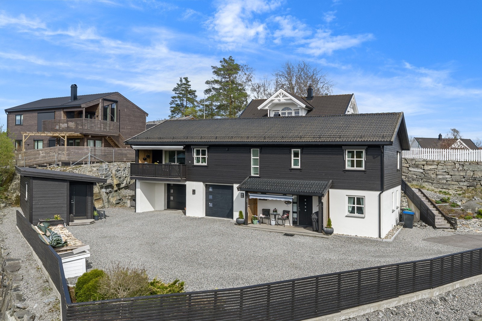 Eiendomsmegler1 Vestby/Son v/ Gaute Helgedagsrud har den glede av å presentere Noras hage 9 i Hølen. Foto: (Cineview Media AS v/ fotograf Christer Dahl.) Galleribilde