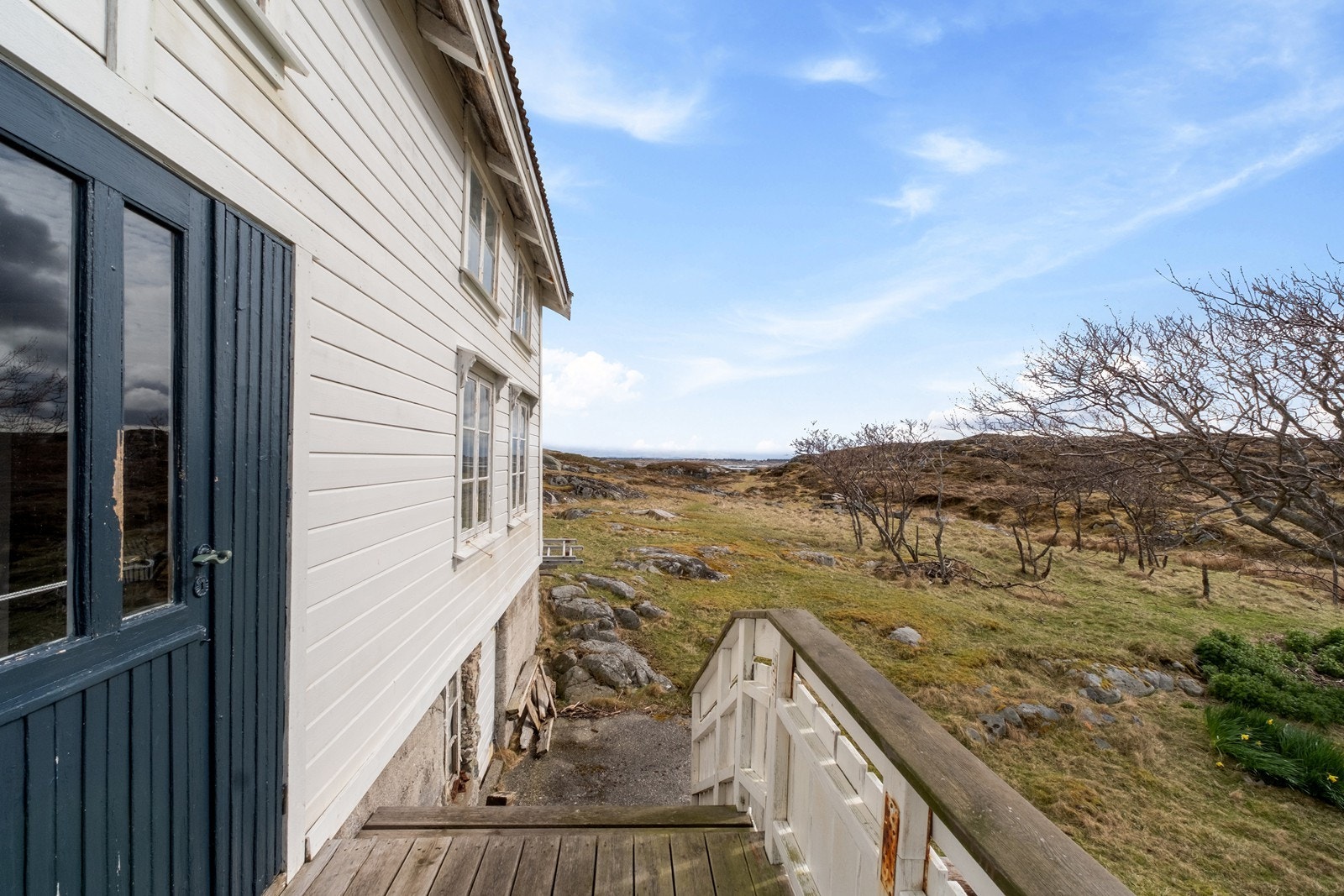 Her kan man sitte på trappen og nyte de idylliske omgivelsene! Galleribilde