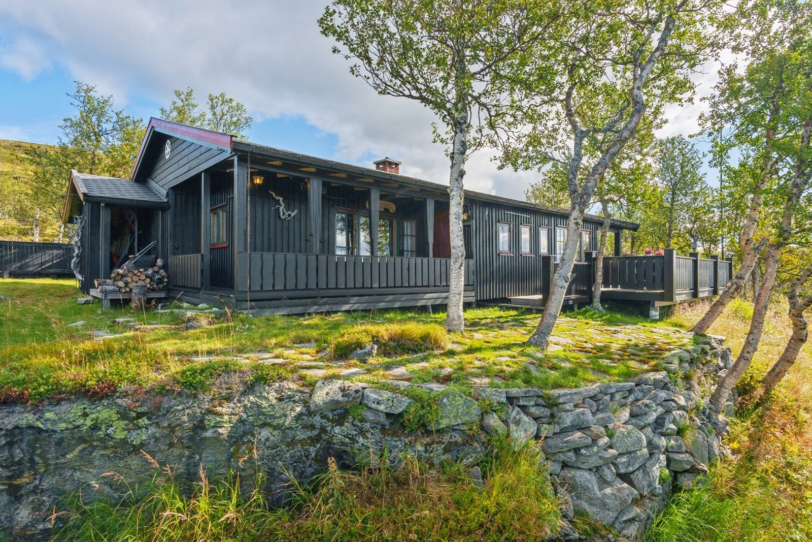 Her er det også en hellelagt platting. Galleribilde