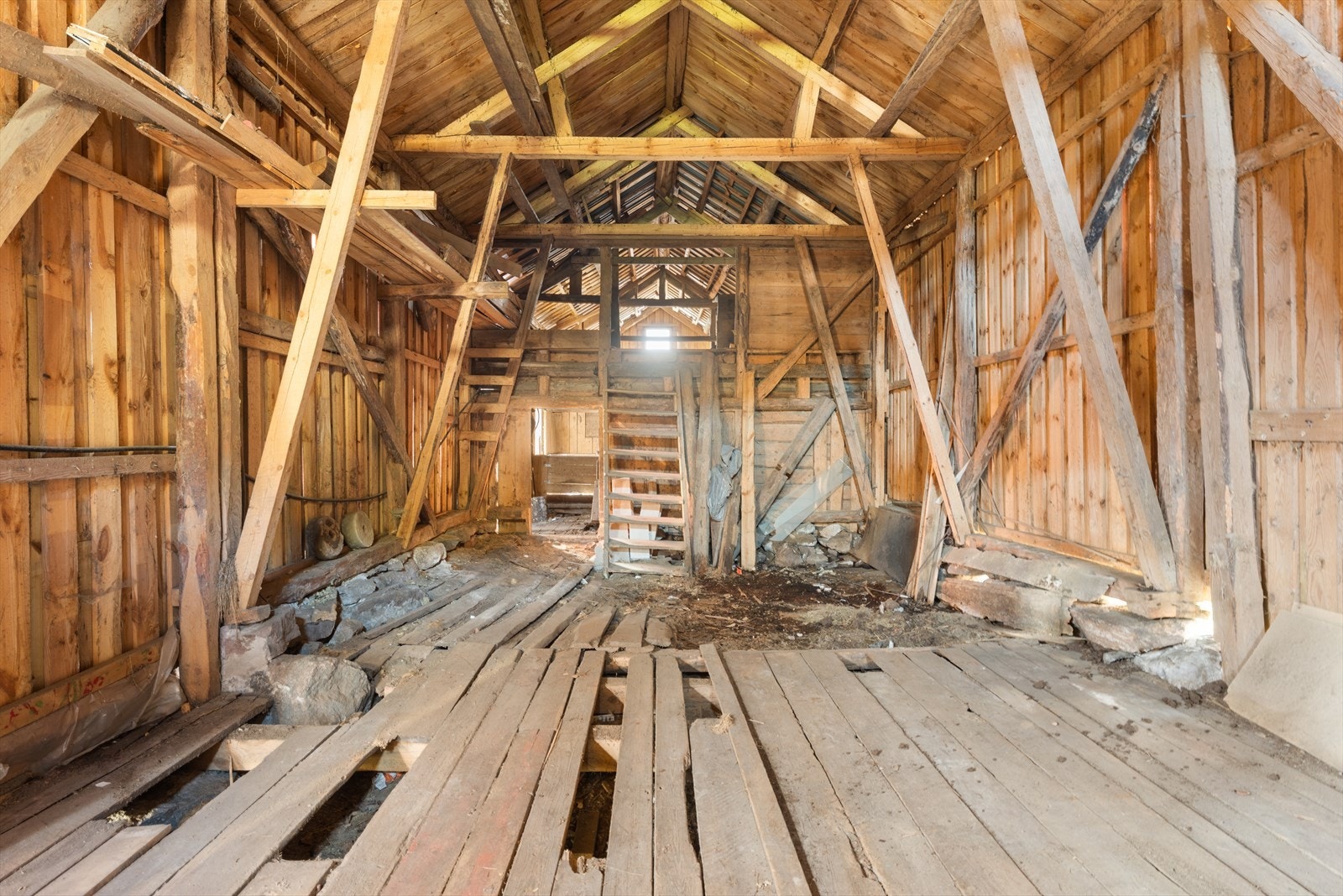 Låven. Galleribilde