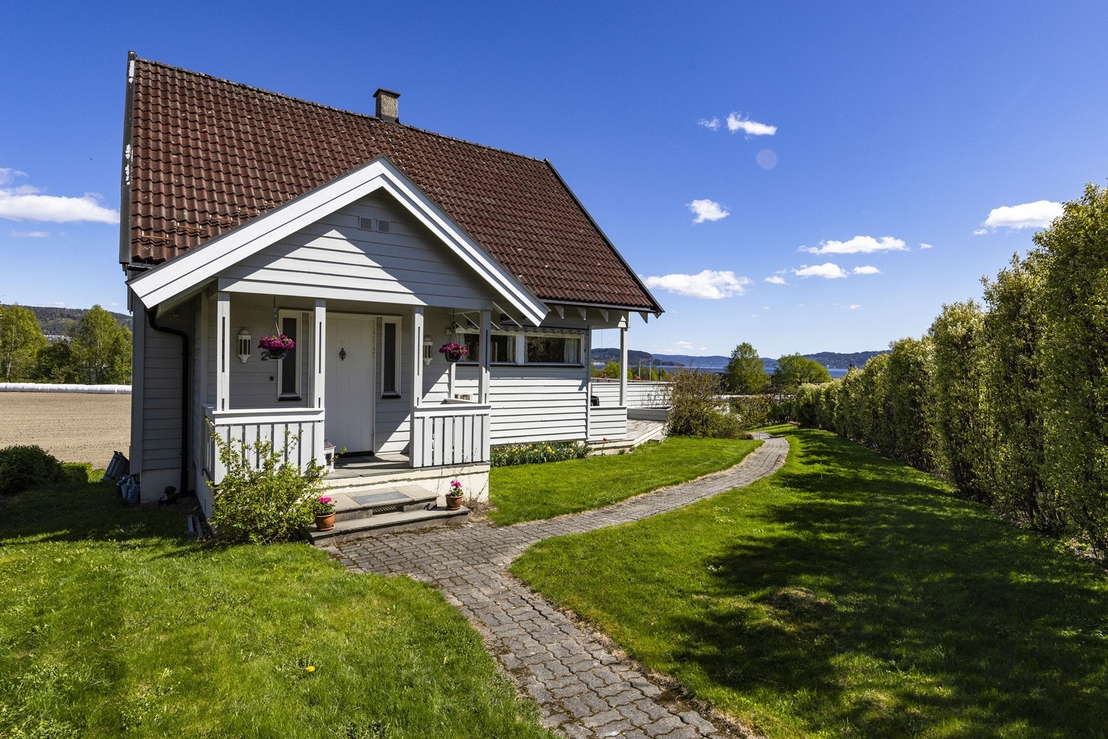Nordveggen ble etterisolert og kledd på nytt i cirka 2010. Galleribilde