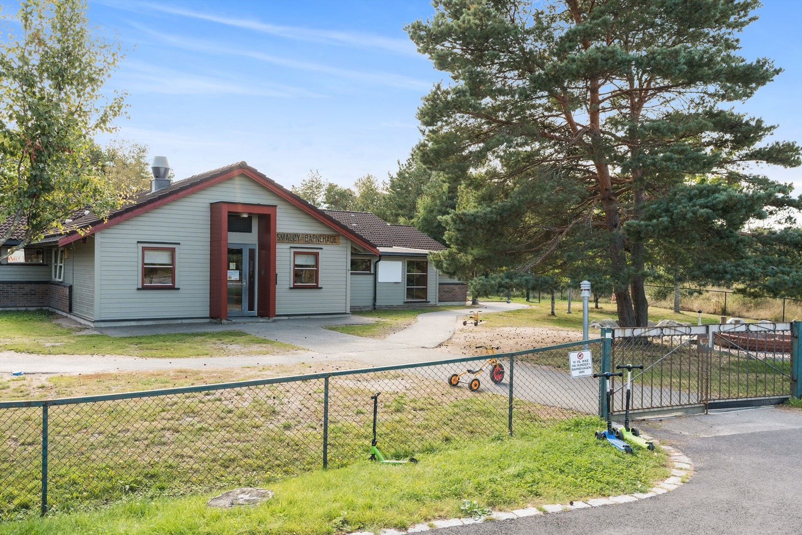 For barnefamilier er det praktisk med Asmaløy barnehage innen gangavstand. Galleribilde