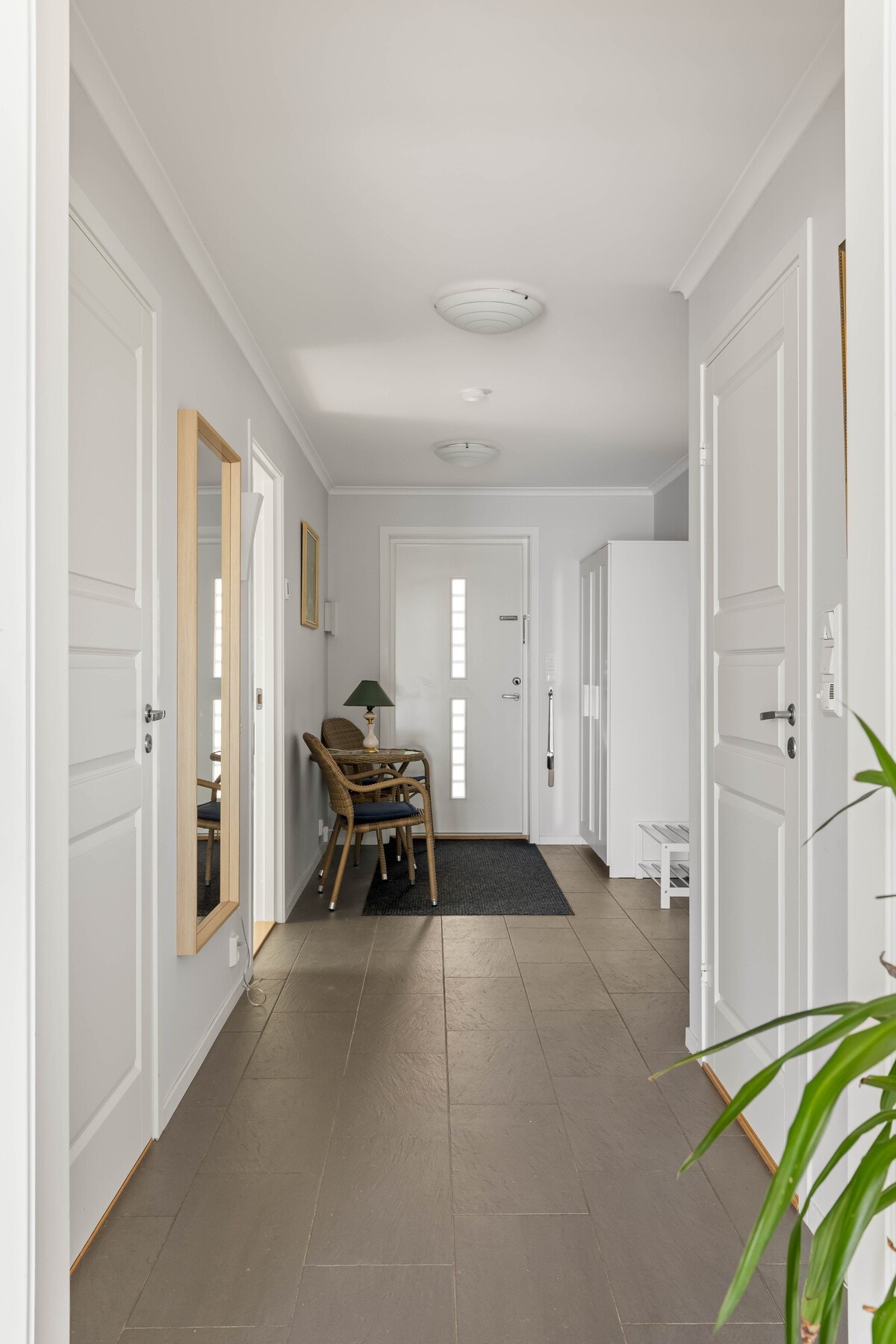 Flislagt entré med varmekabler. Galleribilde