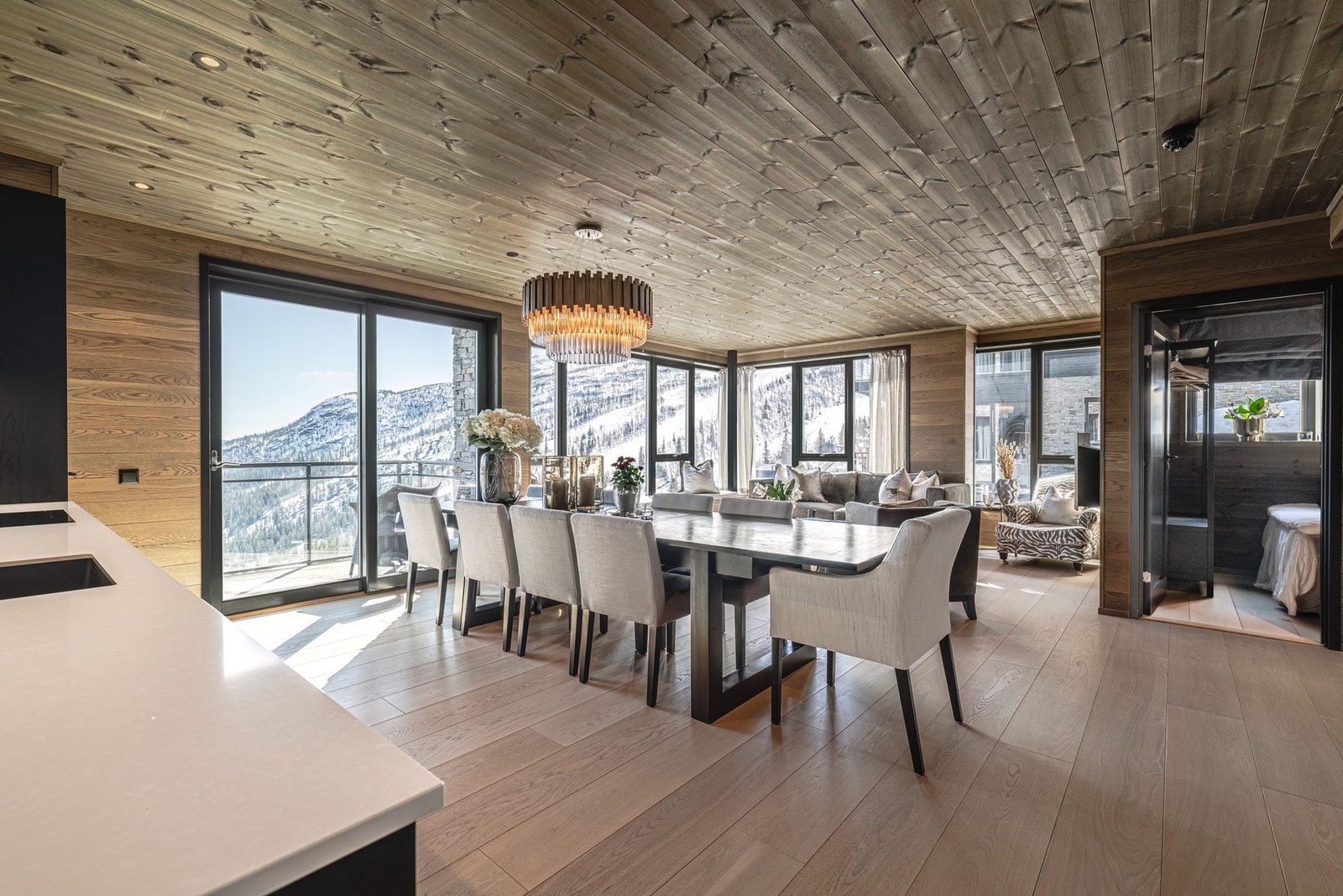 Fjellstemning, lys og diskret luksus. Galleribilde