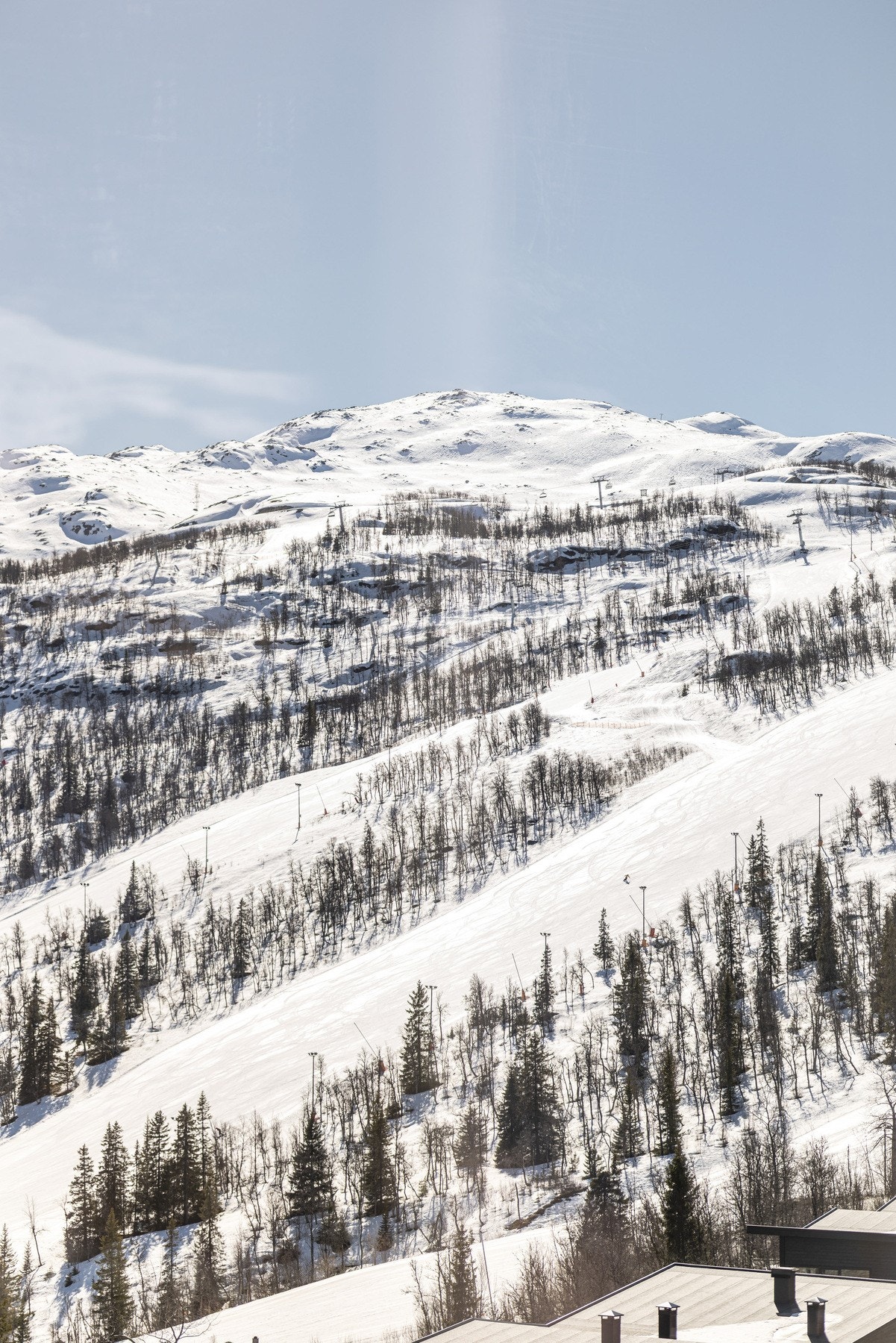 Utsikten mot bakken er upåklagelig! Velkommen til sesongen 26/27 på ski! Galleribilde